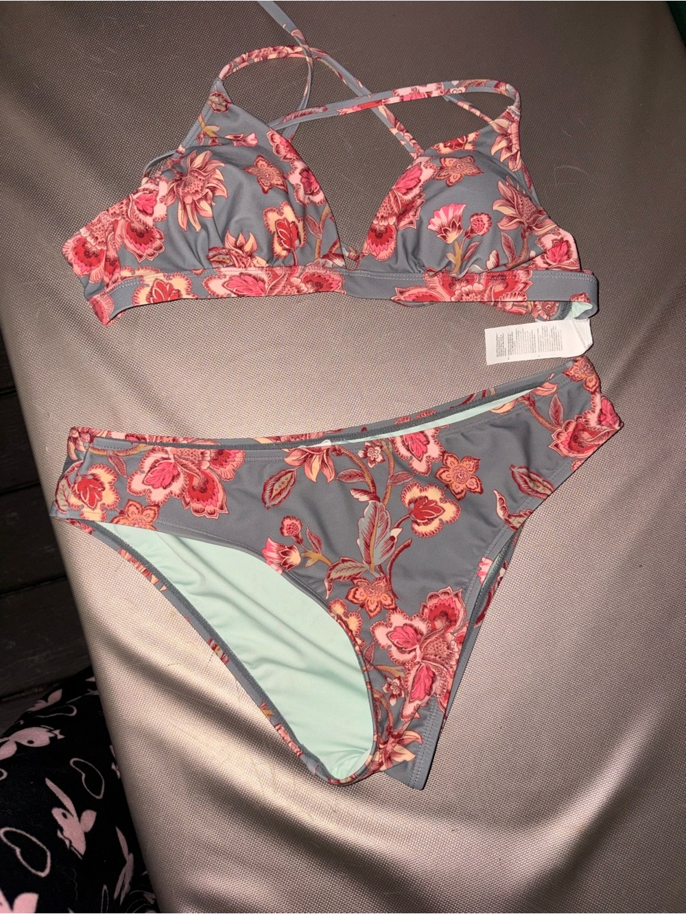 Cupshe Gray Bikini Set with Pink Floral Print - Picture 1 of 2
